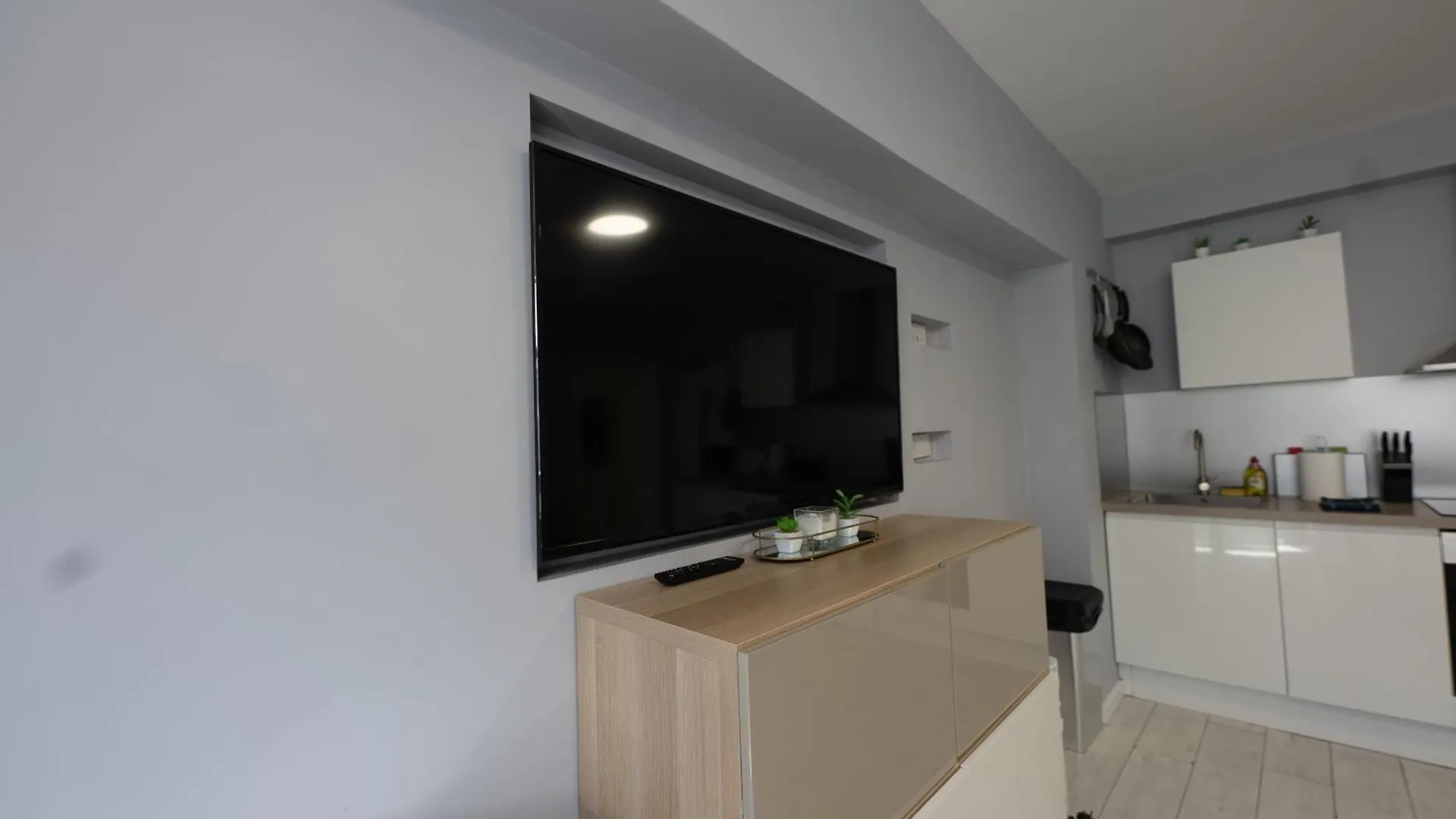 Central Brighton Modern One Bed Apartments 0*,  영국