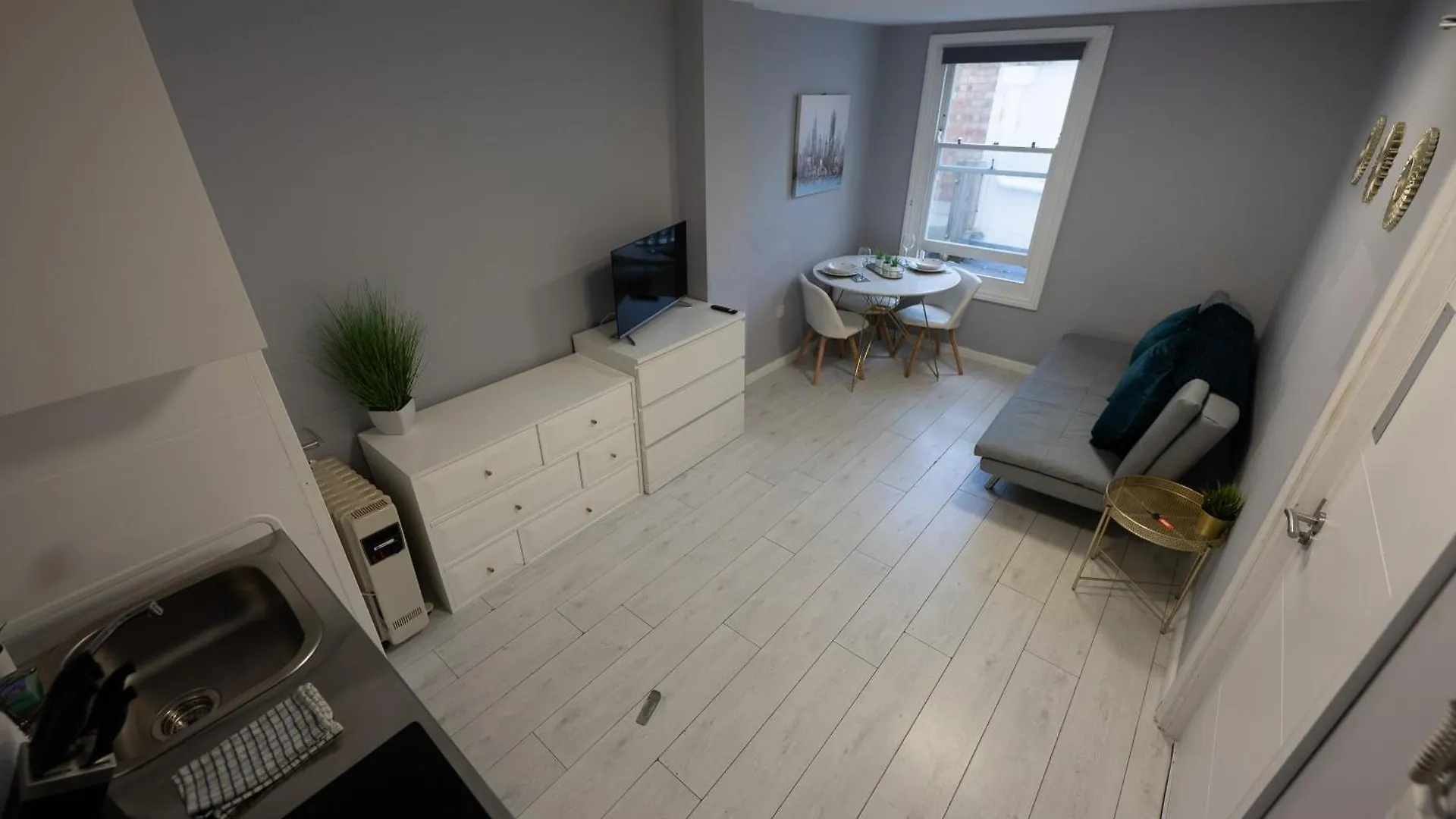 Central Brighton Modern One Bed Apartments